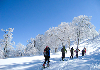 バックカントリーを楽しむ皆さんへ