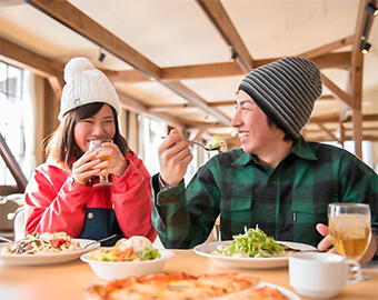 スキー場内レストラン