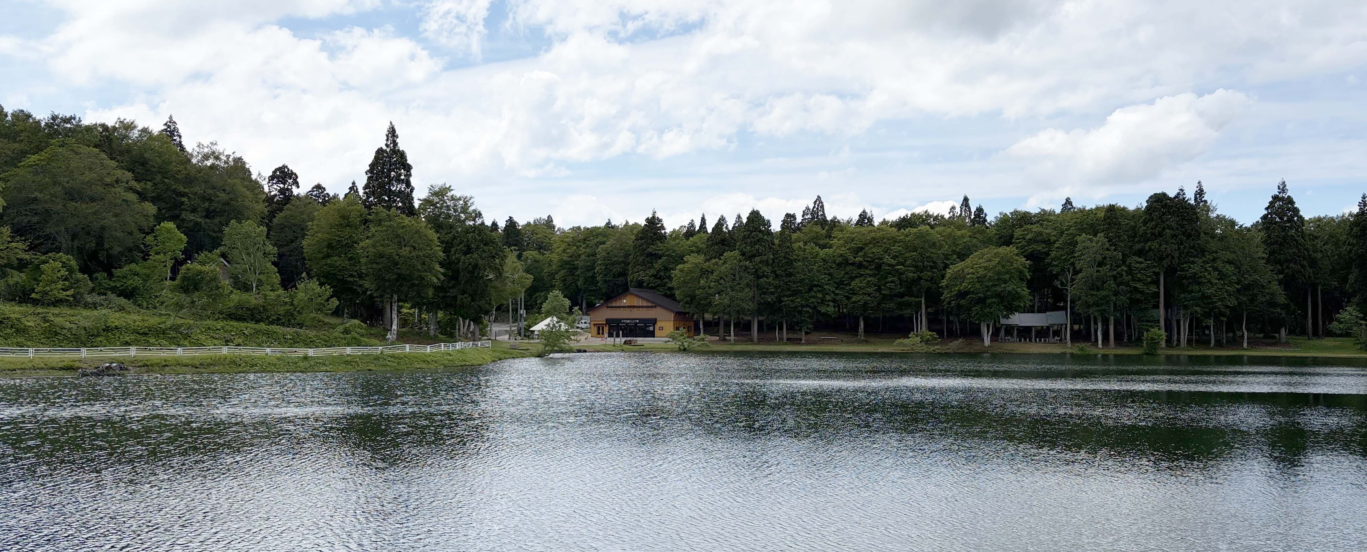 キャンプ場